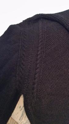 Black pullover - detail