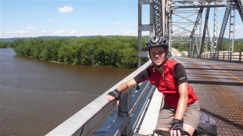 Wir fahren ueber den Mississippi