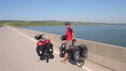Wir ueberqueren den Missouri. Jetzt sind wir wirklich im Westen.