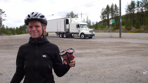 Als ob es noch nicht kalt genug waere. Aber so ein Eis hat ueber 200 Kalorien...
