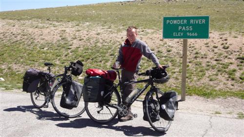 Gipfelglueck nach anstrengender Kletterei