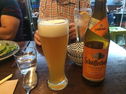 deutsches Bier in vietnamesischem Restaurant