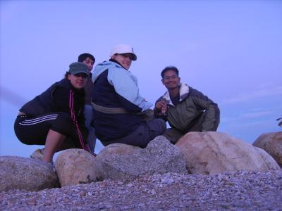 DAs sind Jun, Andrea und Tim mit auf dem Bild. Sind seit Auckland zusammen unterwegs