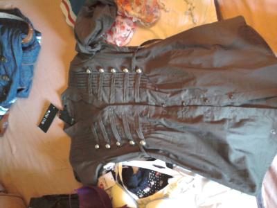 Bluse im Arm-Style.<br />
