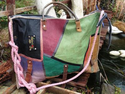 ....aus alten Leder eine Patchwork-Tasche