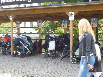 Parkplatz für Kinderwagen