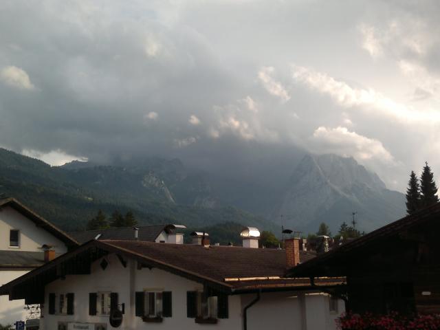 Zugspitze im Nebel, so hatten wir es den ganzen Tag, während der Wanderung.