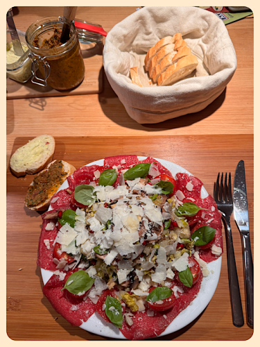 Carpaccio mit Pilzsalat