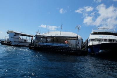 Unterwasserbodenschiff, Ponton am äußeren Great Barrier Reef, "Magic Cruise III"