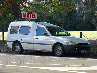 Sylvan Road - Hastings - New Zealand - 28 April 2014 - 8:59