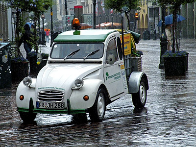 Kaiser-Joseph-Strasse - Freiburg - 22 June 2009 - 9:51