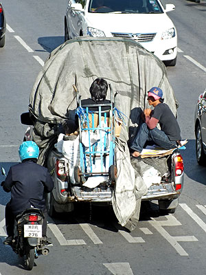 Thanon Petchaburi - Makkasan - Bangkok - 23 August 2011 - 7:59