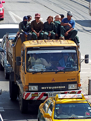 Thanon Sukhumvit - Bang Na-Trad Interchange - Bangkok - 24 August 2011 - 14:59