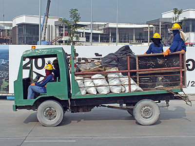 Mega BangNa - Bang Na - Bangkok - 17 February 2012 - 9:40