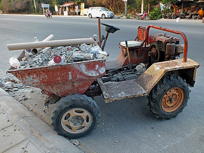 Nong Kae-Takiap Road - Hua Hin - Thailand - 27 December 2011 - 7:20