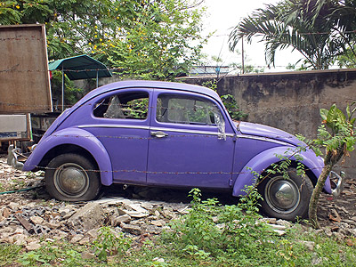 Sukhumvit Soi 50 x Soi Roem Charoen - Khlong Toei - Bangkok - 20 March 2013 - 7:24