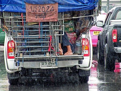 Thanon Rama IV - Khlong Toei - Bangkok - 21 September 2011 - 10:51