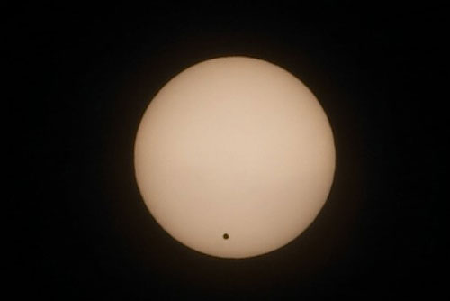 Venus vor Sonne 8:55 8.6.2004