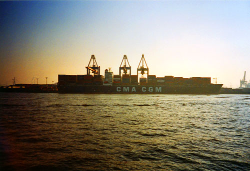 lomo containerschiff