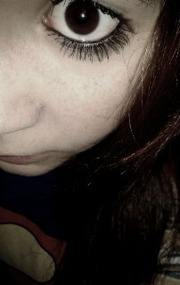 mal ein bild von mir :x<br />
ich weis, nicht das sch&ouml;nste aber naja /:<br />
- - - - - - <br />
Nur wer Erwachsen wird und ein Kind bleibt, hat verstanden wirklich zu Leben.