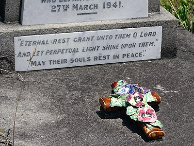 St Patricks Catholic Cemetery - Church Crescent - Panmure - Auckland - New Zealand - 29 December 2014 - 12:57