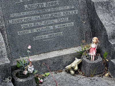 Hillsborough Cemetery - Clifton Road - Auckland - New Zealand - 5 December 2014 - 11:53