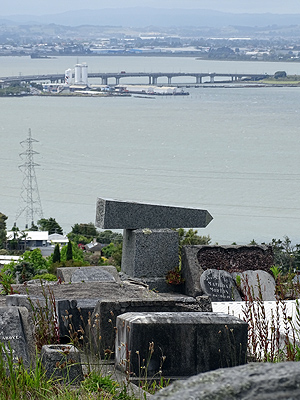 Hillsborough Cemetery - Clifton Road - Auckland - New Zealand - 5 December 2014 - 11:34