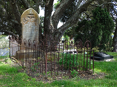 St Matthias Anglican Cemetery - Panmure - Auckland - New Zealand - 29 December 2014 - 12:33
