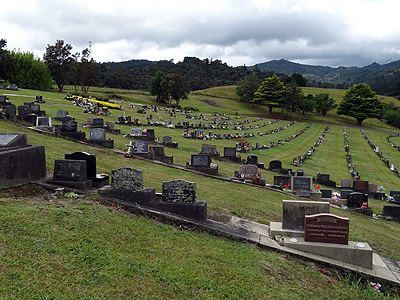 State Highway 2 x Old Reservoir Road - Paeroa - New Zealand - 9 January 2015 - 11:26