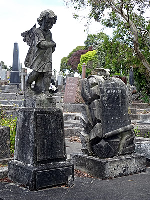 Hillsborough Cemetery - Clifton Road - Auckland - New Zealand - 5 December 2014 - 11:28