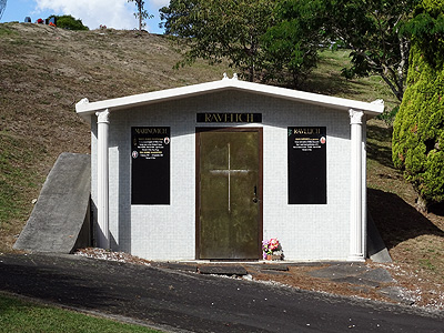 Glenview Road - Glen Eden - Auckland - New Zealand - 18 February 2015 - 9:59