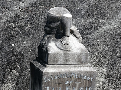 Hillsborough Cemetery - Clifton Road - Auckland - New Zealand - 5 December 2014 - 10:34