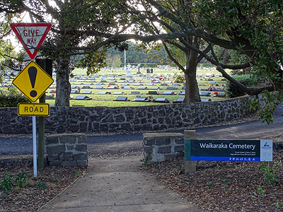 Waikaraka Cemetery - Onehunga - Auckland - New Zealand - 2 March 2015 - 8:56