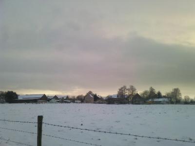 Schneelandschaft mit wunderschönem Licht Schneelandschaft mit wunderschönem Licht