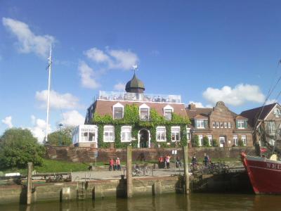 Fischerhafen Neuharlingersiel Fischerhafen Neuharlingersiel