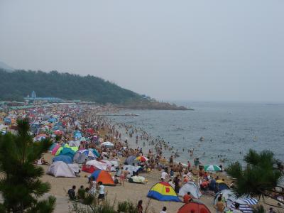 Irgendjemand hatte behauptet, Chinesen würden nur abends an den Strand gehen...