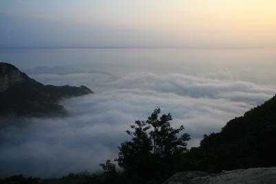 Sonnenaufgang auf dem ThaiShan (der höchste der fünf heiligen Bergen)