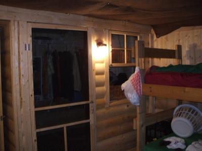 Mein begehbarer Kleiderschrank =D ja, ich habe sowas, und ich finds toll:p Mein begehbarer Kleiderschrank =D ja, ich habe sowas, und ich finds toll:p