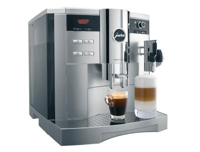 Frau gönnt sich ja sonst nix - könnte man meinen. Endlich mal wieder ein Kaffeeautomat im Haushalt. Frau gönnt sich ja sonst nix - könnte man meinen. Endlich mal wieder ein Kaffeeautomat im Haushalt.