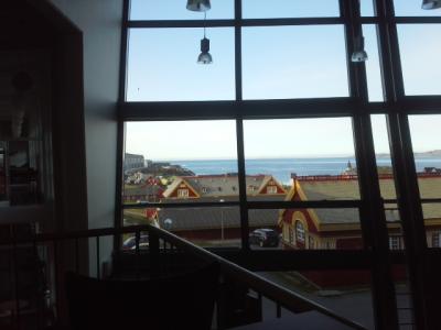 Sicht vom "neuen" Gebäude der Schule aufs Meer.