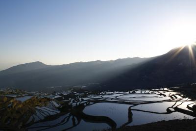 Sonnenaufgang ueber den Reisterassen in Yuanyang. Wirklich eine beeindruckende Kulisse. 