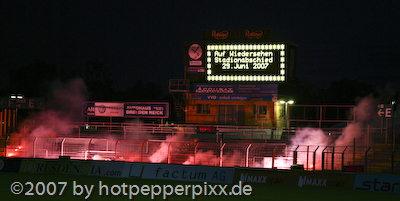 SPIEL DER LEGENDEN
<br />
Alte Dynamos spielen auf!
<br />
Die Legenden zeigen noch mal was Sie können.