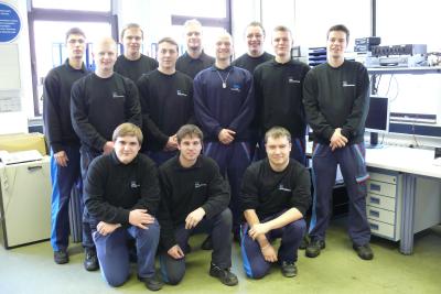 Ich als Graf in der Mitte, mit meinen treuen Untergebenen hinter mir, bzw. als sch&uuml;tzende Adria vor mir