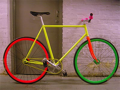 bevor das jetzt wieder ein faselblog wird, schnell mal ein fahrradbild...