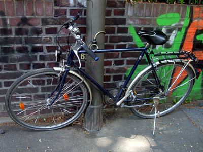 nur 1 ziemlich gew&ouml;hnliches fahrrad.