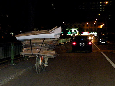 Hampshire Road - Singapore - 20090424 - 19:40