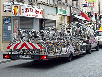Rue du Faubourg Montmatre - Paris - 15 April 2012 - 17:31