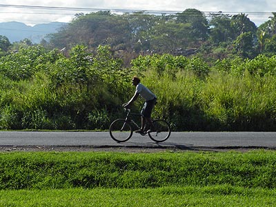 Queens Road - Lautoka - Viti Levu - Fiji Islands - 26 March 2010 - 9:25