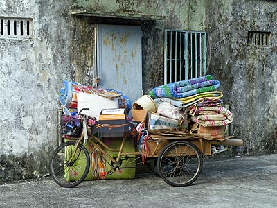 Joo Avenue - back lane - Kallang - Singapore