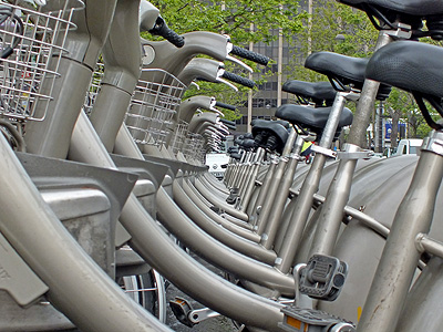 Boulevard Edgar Quinet - Paris - 17 April 2012 - 10:18